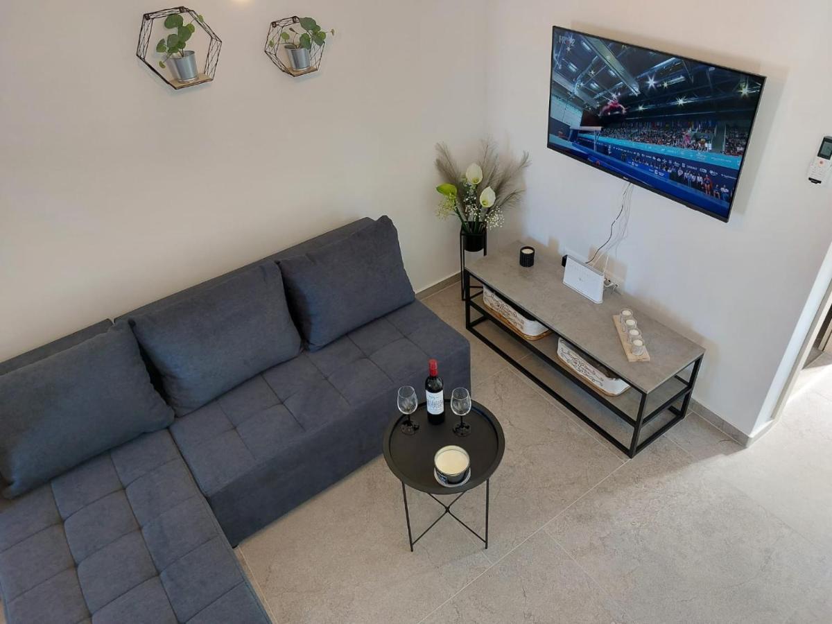 Apartments Lavanda - Free Parking And Grill Jezera Exterior photo