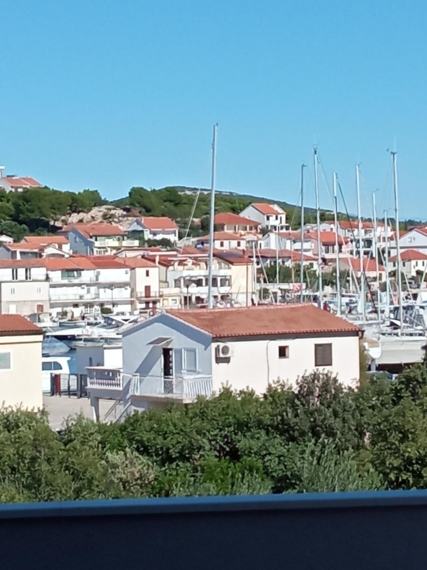 Apartments Lavanda - Free Parking And Grill Jezera Exterior photo