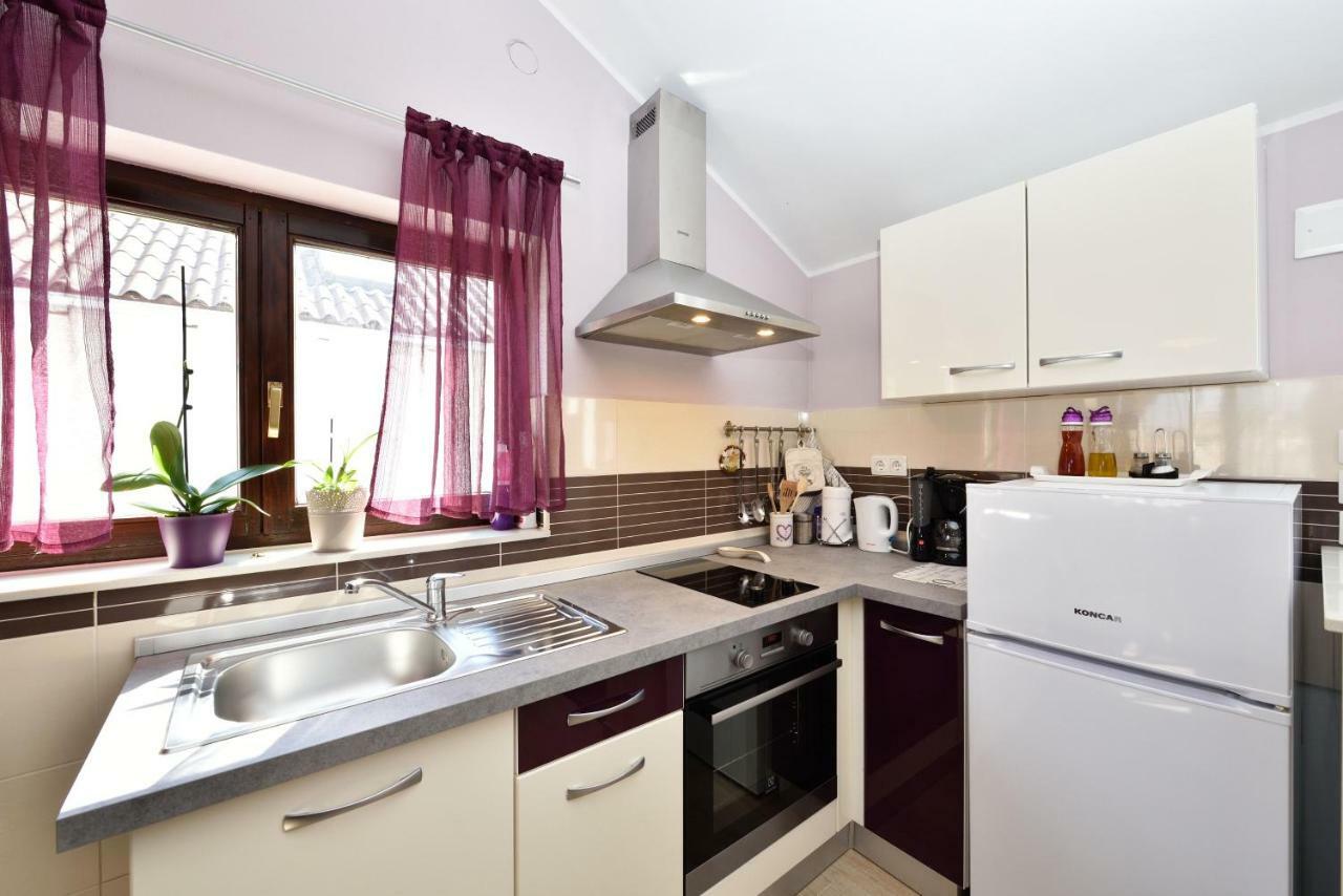 Apartments Lavanda - Free Parking And Grill Jezera Exterior photo